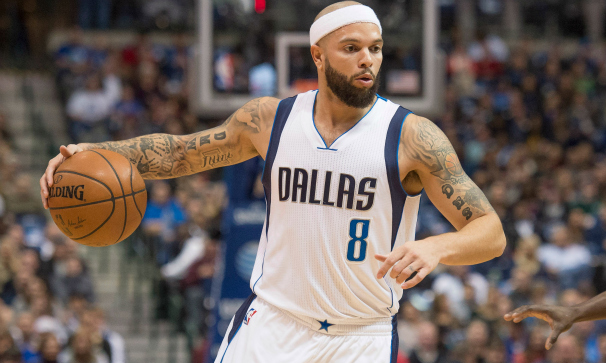 Deron Williams durante un partido (FOTO: CBS Sports)