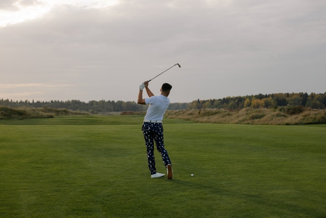 ¿Dónde comprar el mejor equipo para jugar al Golf?